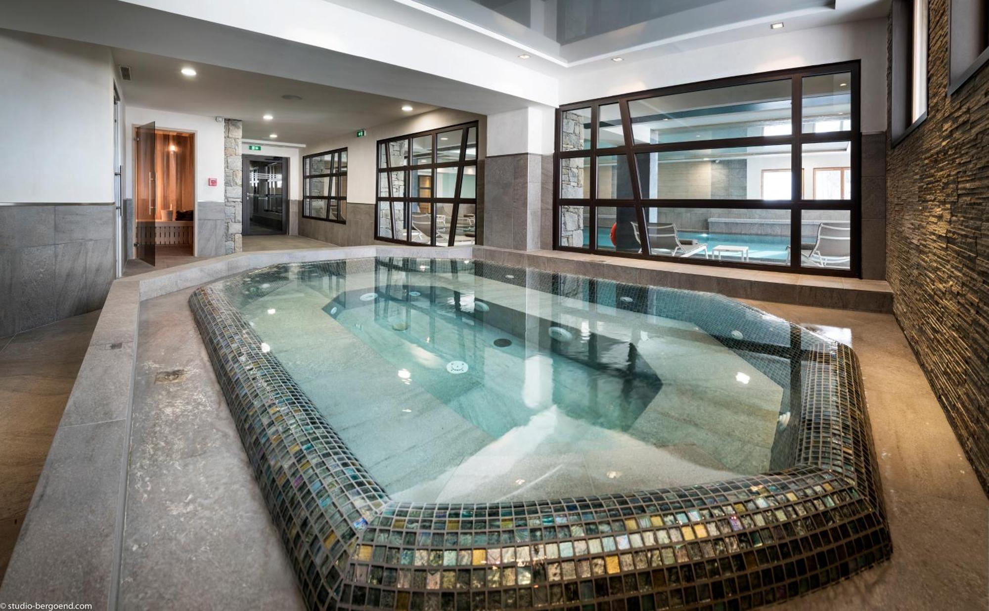 Mgm Hotels & Residences - Residence Le Roc Des Tours 르그랑보르낭 외부 사진